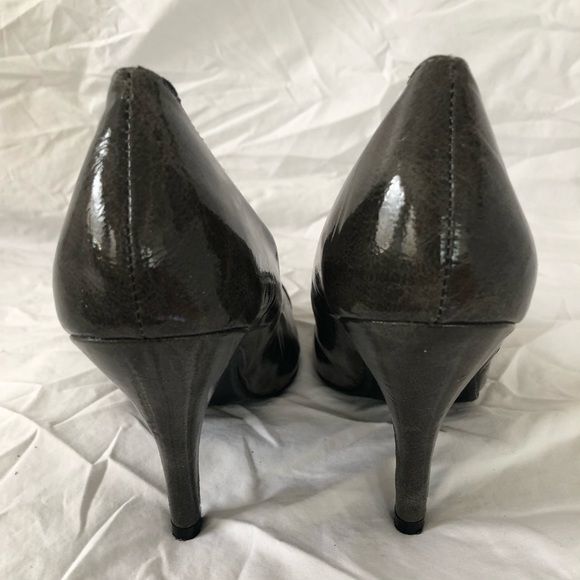 NWOT -Delicious Gun Metal Peep Toe Heels Sz 7 - Picture 5 of 8